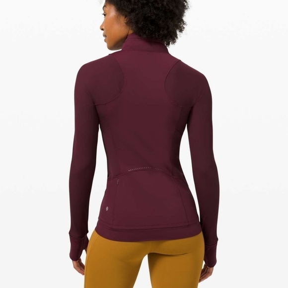Lululemon Far and Free Jacket in Cassis size 14 NWT - Picture 2 of 12